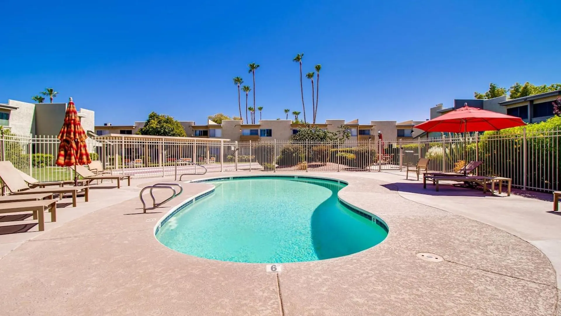 Holiday home Contemporary Condo In Hub Of Old Town Scottsdale